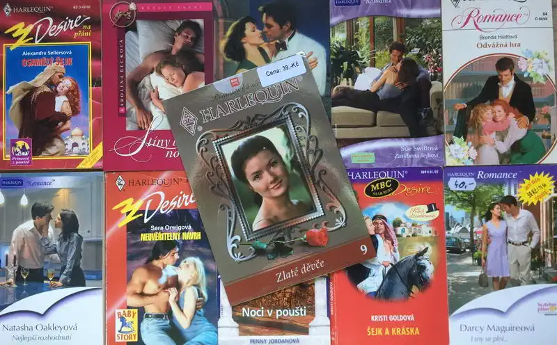 Velká knižní kolekce Harlequin XVII. - 10x bazarová kniha + DVD dárek zdarma