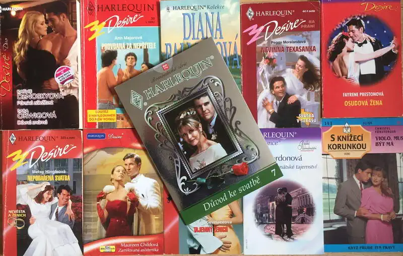 Velká knižní kolekce Harlequin XXVIII. - 10x bazarová kniha + DVD dárek zdarma