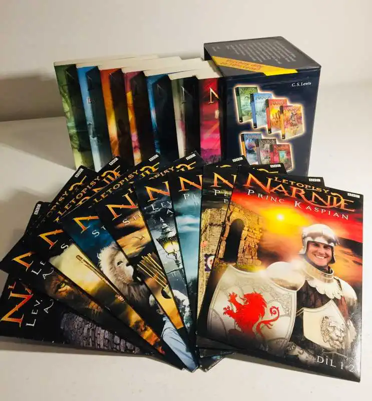 Knižní kolekce Narnie s DVD - 7xkniha v dárkovém kartonovém obalu + 9xDVD /pošetka/