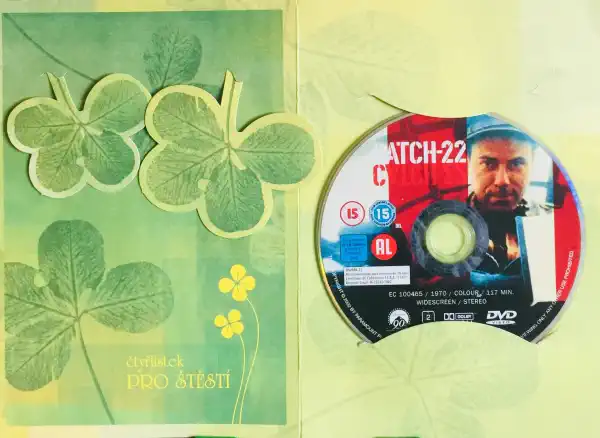 Catch 22 / Hlava 22 - DVD /dárkový obal/