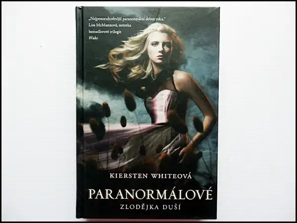 Paranormálové - Zlodějka duší - Kiersten Whiteová /bazarové zboží/