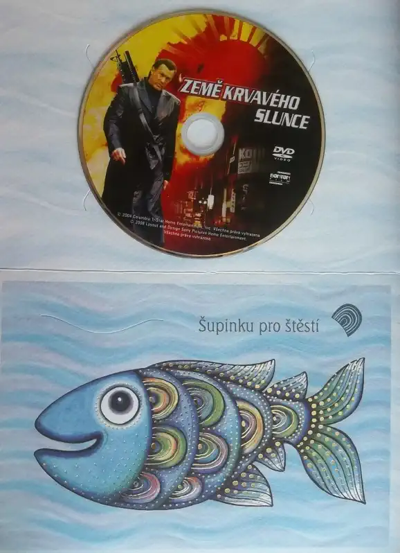 Země krvavého slunce (dárková obálka) - DVD