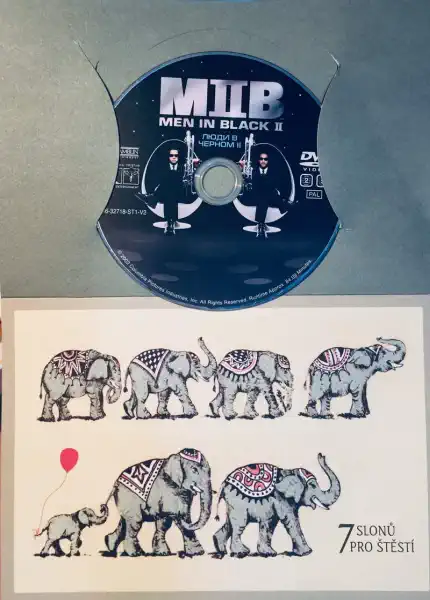 Men in Black II / Muži v černém II - DVD /dárkový obal/