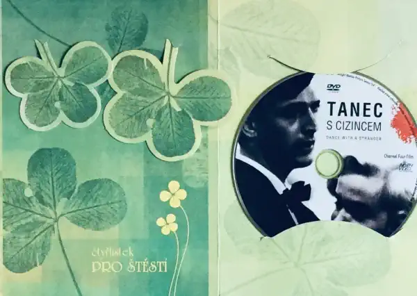 Tanec s cizincem - DVD /dárkový obal/