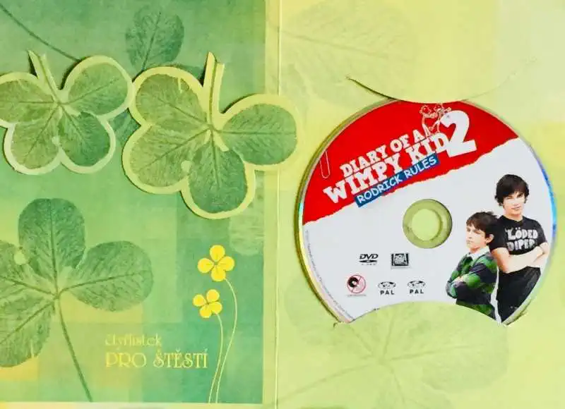 Diary of a Wimpy Kid 2 / Deník malého poseroutky 2 - DVD /dárkový obal/