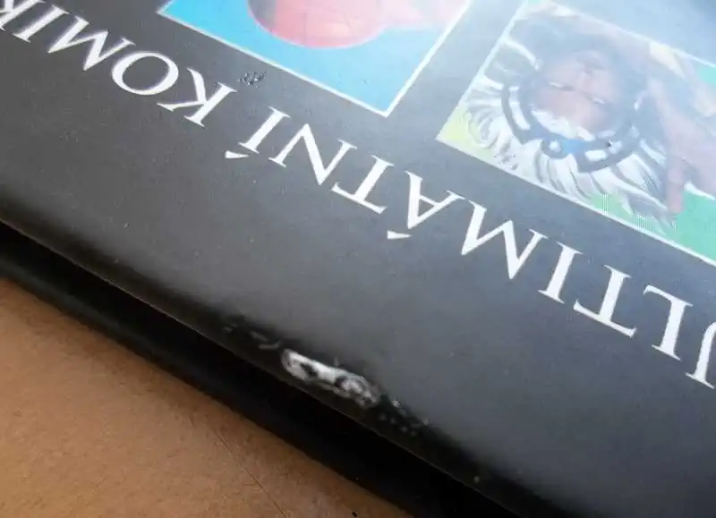 Ultimátní komiksový komplet H28 AVENGERS - NA OSTŘÍ NOŽE /bazarové zboží/