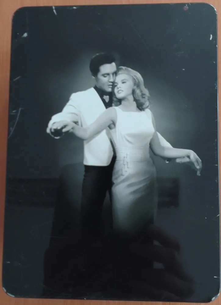 ELVIS Collection - plechový box - 8 DVD /bazarové zboží/ (originální znění s CZ titulky)